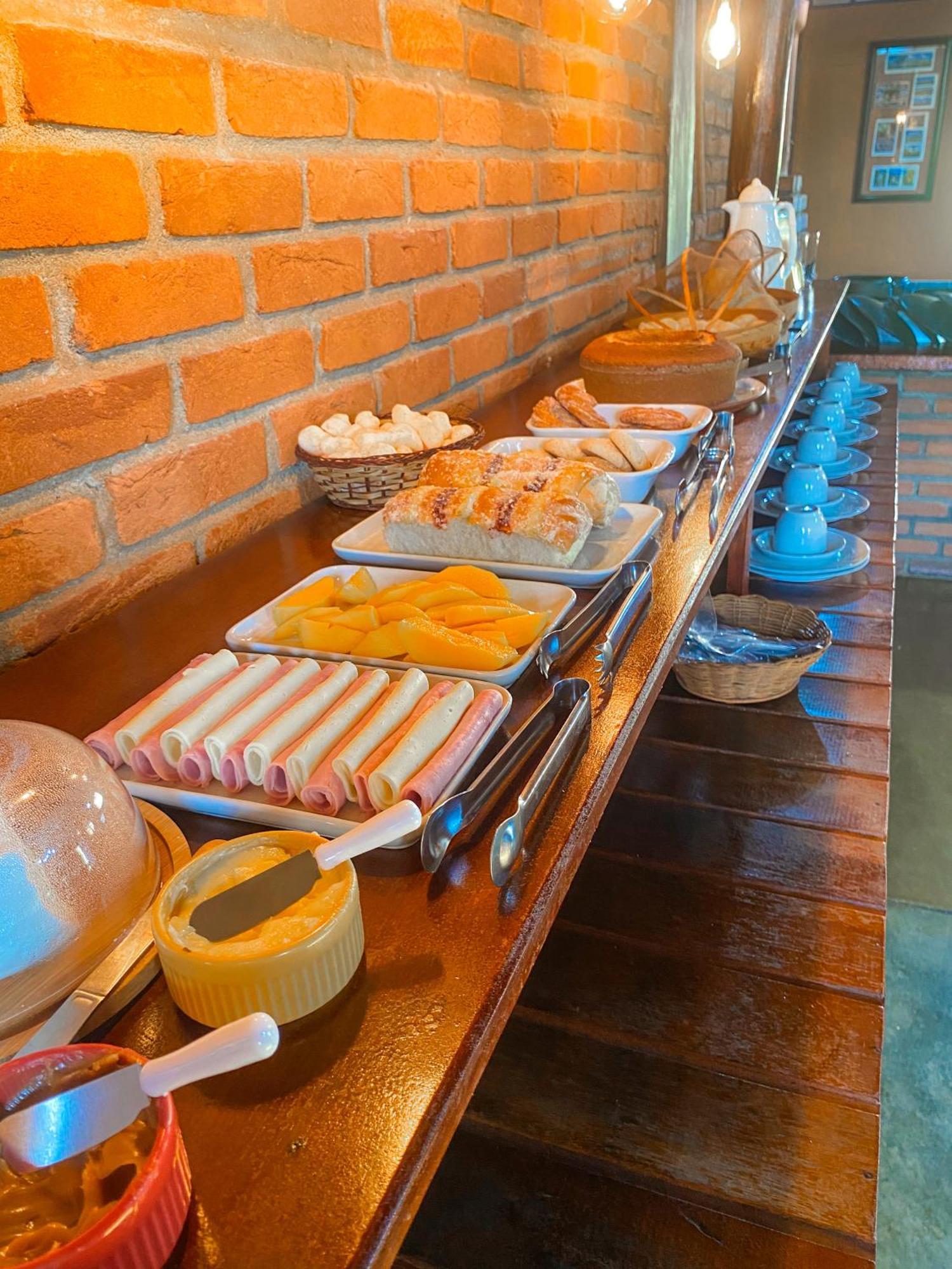 Pousada E Restaurante Casarao Passa Quatro Kültér fotó